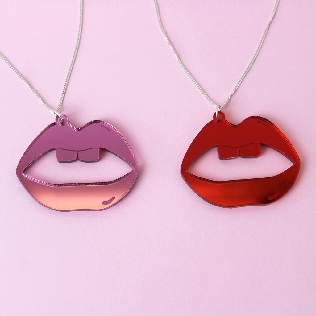 Lips acrylic necklace