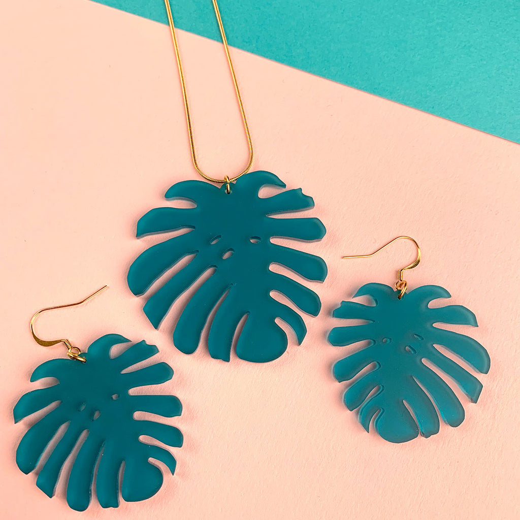 MONSTERA teal acrylic; gold necklace